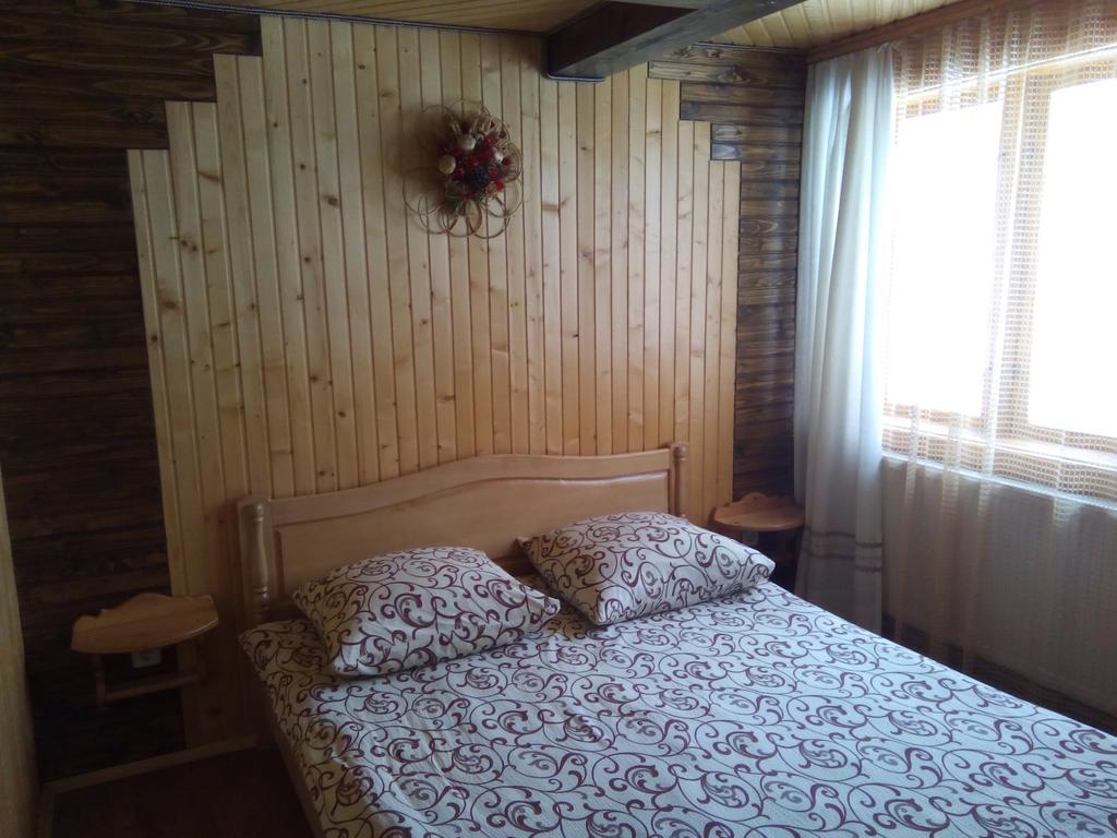 Homestay Opryshky Tatariv Bagian luar foto